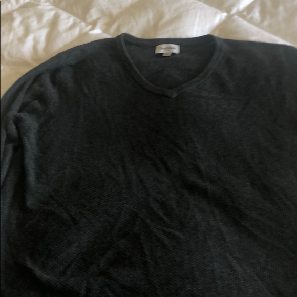 XL Goodfellow & Co. V Neck Sweater - Picture 2 of 3